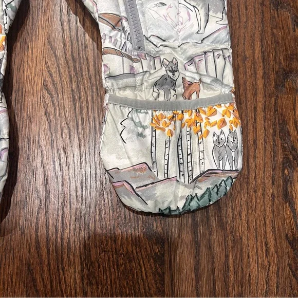 The North Face Thermoball™ One-Piece TNF White Like A Wolf Print 12-18 Months - Picture 4 of 12